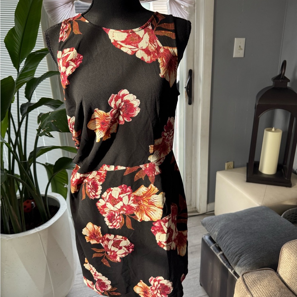 Black Floral Sleeveless Sheath Dress